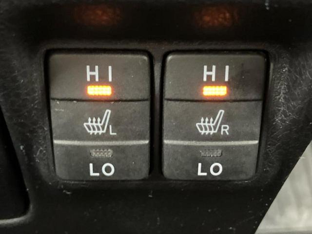 エスクァイア ハイブリッドＧｉブラックテーラード　新品タイヤ／保証書／社外　９インチ　ＳＤナビ／フリップダウンモニター　社外　１２．８インチ／トヨタセーフティセンス／両側電動スライドドア／シートヒーター　前席／車線逸脱防止支援システム　バックカメラ（39枚目）