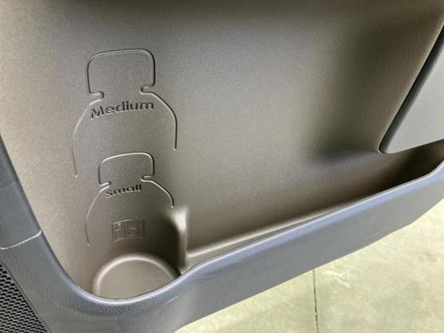 シエンタ Ｇ　保証書／ディスプレイオーディオ＋ナビ８インチ／トヨタセーフティセンス／両側電動スライドドア／車線逸脱防止支援システム／ドライブレコーダー　純正／ヘッドランプ　ＬＥＤ／ＵＳＢジャック　バックカメラ（29枚目）