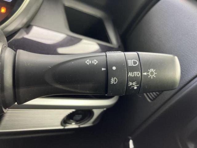 スペーシアカスタム ハイブリッドＸＳターボ　新品タイヤ／保証書／純正　９インチ　ＳＤナビ／セーフティサポート（スズキ）／両側電動スライドドア／シートヒーター　運転席／全方位モニター用カメラ／車線逸脱防止支援システム／シート　ハーフレザー　ターボ（17枚目）