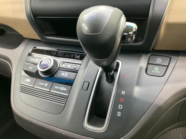 フリード Ｇホンダセンシング　新品タイヤ／保証書／純正　ＳＤナビ／ホンダセンシング／両側電動スライドドア／車線逸脱防止支援システム／ＵＳＢジャック／ＥＴＣ／ＥＢＤ付ＡＢＳ／横滑り防止装置／アイドリングストップ／バックモニター（18枚目）