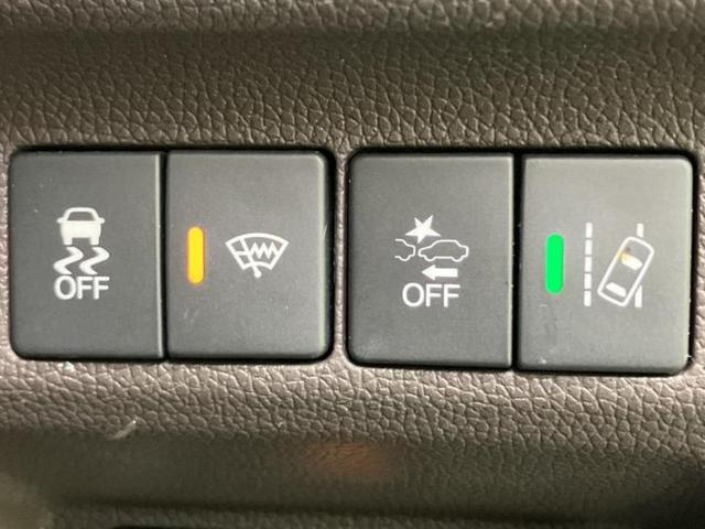 フリード Ｇホンダセンシング　新品タイヤ／保証書／純正　ＳＤナビ／ホンダセンシング／両側電動スライドドア／車線逸脱防止支援システム／ＵＳＢジャック／ＥＴＣ／ＥＢＤ付ＡＢＳ／横滑り防止装置／アイドリングストップ／バックモニター（30枚目）