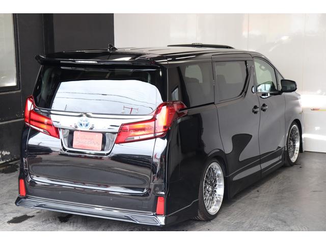 アルファードハイブリッド ＳＲ　Ｃパッケージ　サンルーフ／新シュタイナーＦＴＸ２０ＡＷ／ＫＷ車高調／ＴＲＤエアロ／ＪＢＬプレミアムサウンド／後席モニター／革シート／オットマン／２列目シートヒーター／全方位カメラ／デジタルインナーミラー／クルコン（15枚目）