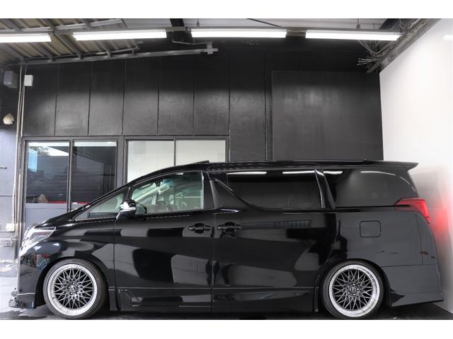 アルファードハイブリッド ＳＲ　Ｃパッケージ　サンルーフ／新シュタイナーＦＴＸ２０ＡＷ／ＫＷ車高調／ＴＲＤエアロ／ＪＢＬプレミアムサウンド／後席モニター／革シート／オットマン／２列目シートヒーター／全方位カメラ／デジタルインナーミラー／クルコン（18枚目）