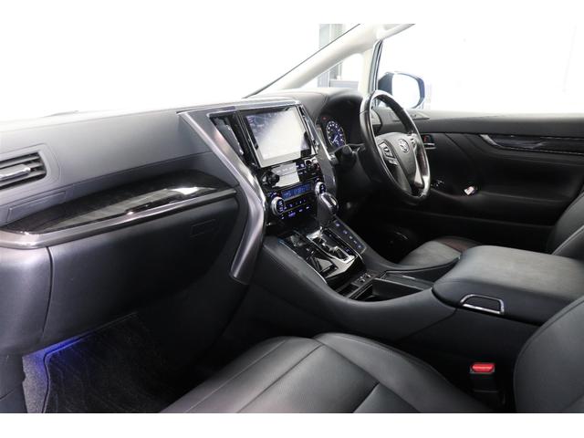アルファードハイブリッド ＳＲ　Ｃパッケージ　サンルーフ／新シュタイナーＦＴＸ２０ＡＷ／ＫＷ車高調／ＴＲＤエアロ／ＪＢＬプレミアムサウンド／後席モニター／革シート／オットマン／２列目シートヒーター／全方位カメラ／デジタルインナーミラー／クルコン（65枚目）
