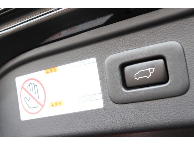 アルファードハイブリッド ＳＲ　Ｃパッケージ　サンルーフ／新シュタイナーＦＴＸ２０ＡＷ／ＫＷ車高調／ＴＲＤエアロ／ＪＢＬプレミアムサウンド／後席モニター／革シート／オットマン／２列目シートヒーター／全方位カメラ／デジタルインナーミラー／クルコン（80枚目）