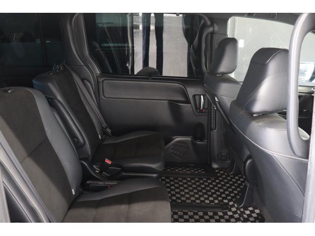 ●後部座席は広々とした空間となっております！