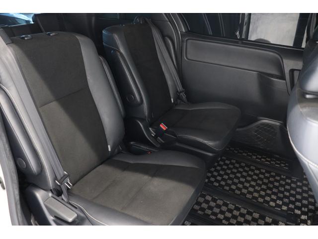 ●後部座席は広々とした空間となっております！