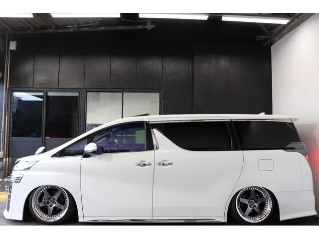 ヴェルファイア 2.5Z ゴールデンアイズ サンルーフ/エアフォースエアサス/WORKジスタンス20AW/両側パワスラ/パワーバックドア/レーダークルーズ/地デジ/Bluetooth/バックカメラ/ETC/オットマン/100V電源(17枚目)