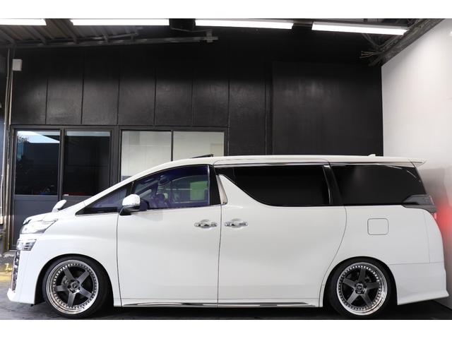 ヴェルファイア 2.5Z ゴールデンアイズ サンルーフ/エアフォースエアサス/WORKジスタンス20AW/両側パワスラ/パワーバックドア/レーダークルーズ/地デジ/Bluetooth/バックカメラ/ETC/オットマン/100V電源(18枚目)