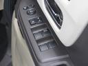 ◆ハンドル・インパネシフト◆シフトノブはインパネに配置されているので、運転席⇔助手席の移動が簡単。
