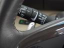 ◆オーディオリモコンスイッチ◆ハンドルにスイッチが装備されてます。視点をそらすことなく、ボリューム調整・オーディオソース切替・選曲が出来ます。安全運転しながら操作が可能になりました。