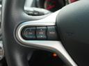 ◆オーディオリモコンスイッチ◆ハンドルにスイッチが装備されてます。視点をそらすことなく、ボリューム調整・オーディオソース切替・選曲が出来ます。安全運転しながら操作が可能になりました。