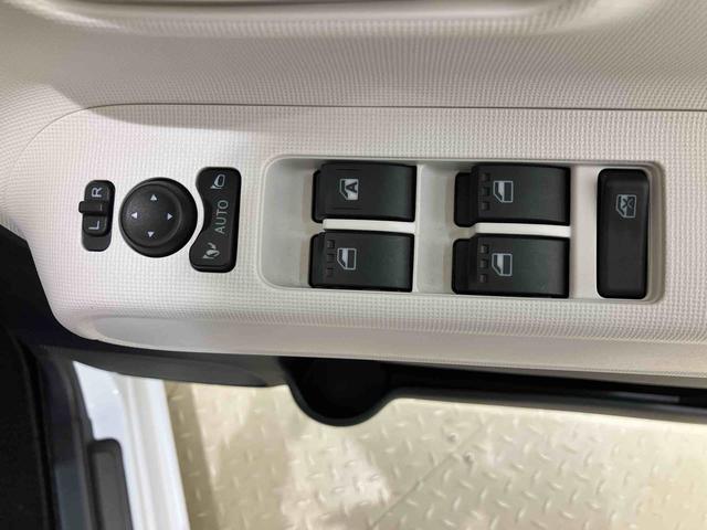 ムーヴキャンバス ストライプスＸ　４ＷＤ　アイドリングストップ　オートマチックハイビーム　衝突防止システム　レーンアシスト　スマートキー　記録簿　ワンオーナー　エアバッグ　エアコン　パワーステアリング　パワーウィンドウ　ＣＤ　ＡＢＳ（6枚目）