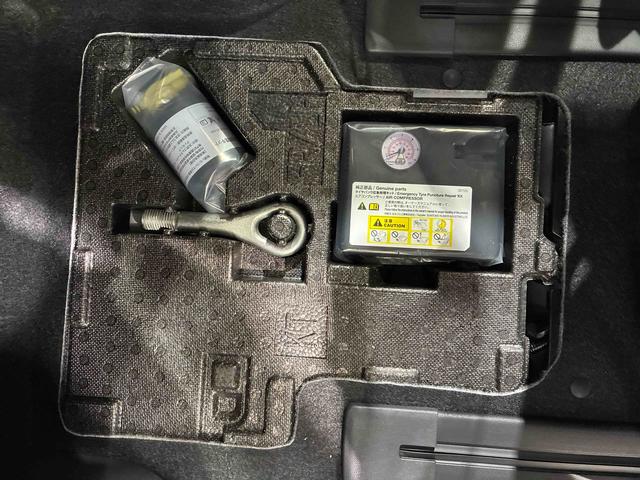 タント カスタムX 4WD アルミホイール シートヒーター アイドリングストップ オートマチックハイビーム 衝突防止システム LEDヘッドランプ レーンアシスト スマートキー 記録簿 ワンオーナー エアバッグ エアコン(17枚目)