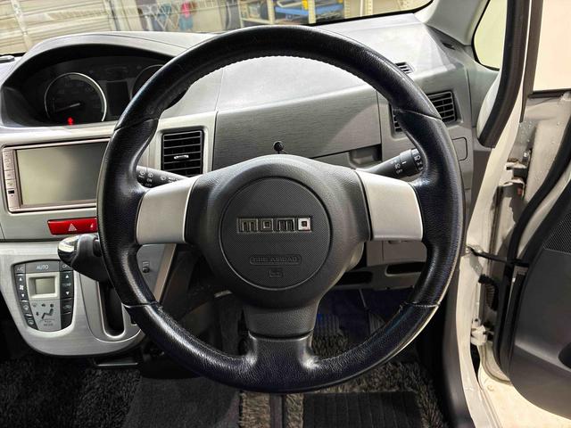 ムーヴ カスタム　ＲＳ　４ＷＤ　アルミホイール　ターボ　アイドリングストップ　スマートキー　記録簿　禁煙車　エアバッグ　エアコン　パワーステアリング　パワーウィンドウ　ＡＢＳ（25枚目）