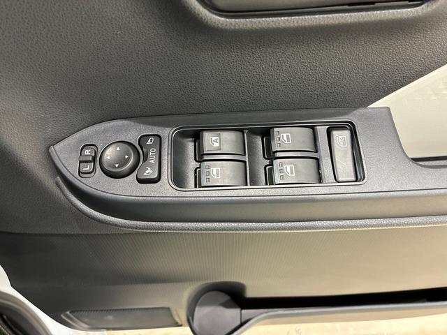 タント X 4WD アイドリングストップ オートマチックハイビーム 衝突防止システム LEDヘッドランプ レーンアシスト スマートキー 記録簿 ワンオーナー エアバッグ エアコン パワーステアリング ABS(6枚目)