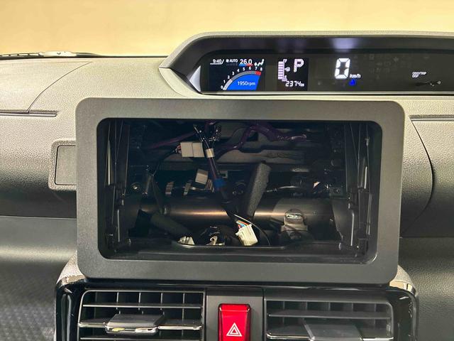 タント カスタムX 4WD アルミホイール シートヒーター アイドリングストップ オートマチックハイビーム 衝突防止システム LEDヘッドランプ レーンアシスト スマートキー 記録簿 ワンオーナー エアバッグ エアコン(9枚目)