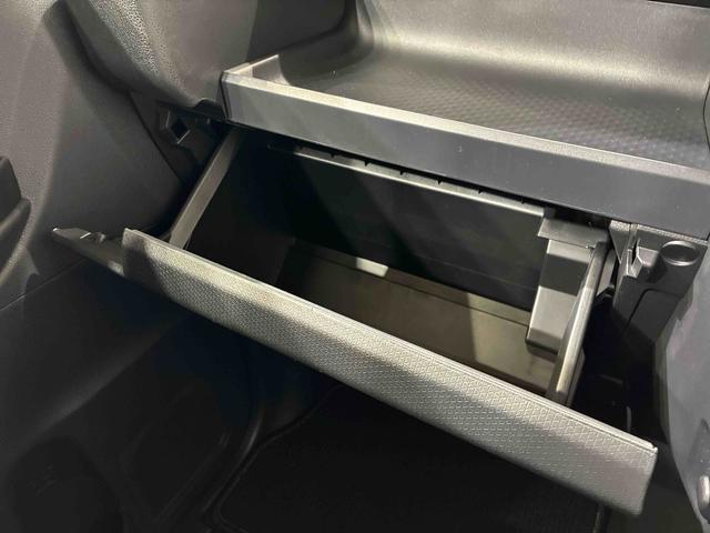 タント カスタムX 4WD アルミホイール シートヒーター アイドリングストップ オートマチックハイビーム 衝突防止システム LEDヘッドランプ レーンアシスト スマートキー 記録簿 ワンオーナー エアバッグ エアコン(11枚目)