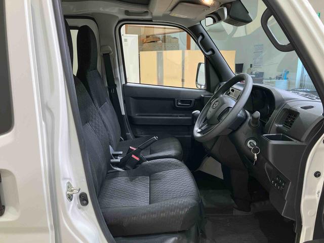 ハイゼットカーゴ DX 4WD アイドリングストップ オートマチックハイビーム 衝突防止システム レーンアシスト キーレスエントリー 記録簿 ワンオーナー エアバッグ エアコン パワーステアリング パワーウィンドウ ABS(3枚目)