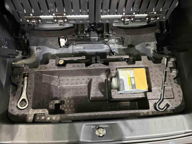 ムーヴキャンバス Gブラックインテリアリミテッド SAIII 4WD ETC アイドリングストップ オートマチックハイビーム 衝突防止システム LEDヘッドランプ レーンアシスト スマートキー 記録簿 禁煙車 エアバッグ エアコン パワーステアリング ABS(17枚目)