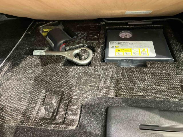 タント カスタムX 4WD アルミホイール シートヒーター アイドリングストップ オートマチックハイビーム 衝突防止システム LEDヘッドランプ レーンアシスト スマートキー 記録簿 ワンオーナー エアバッグ エアコン(17枚目)