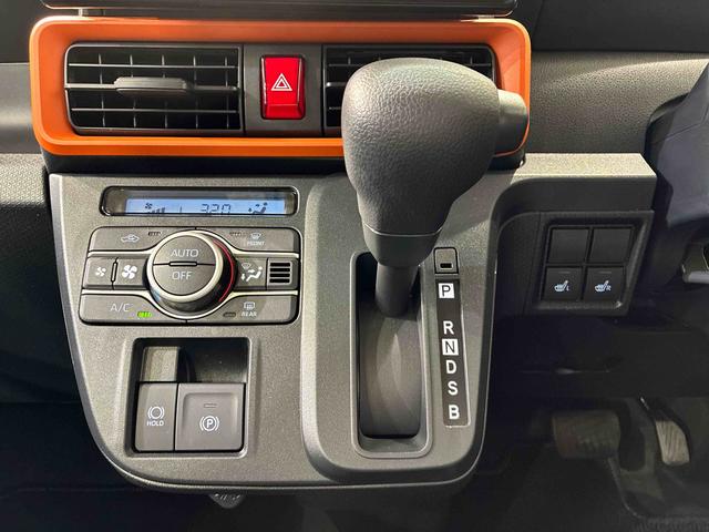 タント ファンクロス 4WD アルミホイール アイドリングストップ オートマチックハイビーム 衝突防止システム LEDヘッドランプ レーンアシスト スマートキー 記録簿 ワンオーナー エアバッグ エアコン パワーウィンドウ(10枚目)