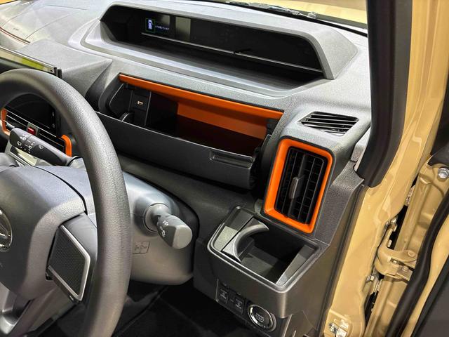 タント ファンクロス 4WD アルミホイール シートヒーター アイドリングストップ オートマチックハイビーム 衝突防止システム LEDヘッドランプ レーンアシスト スマートキー 記録簿 ワンオーナー エアバッグ エアコン(24枚目)