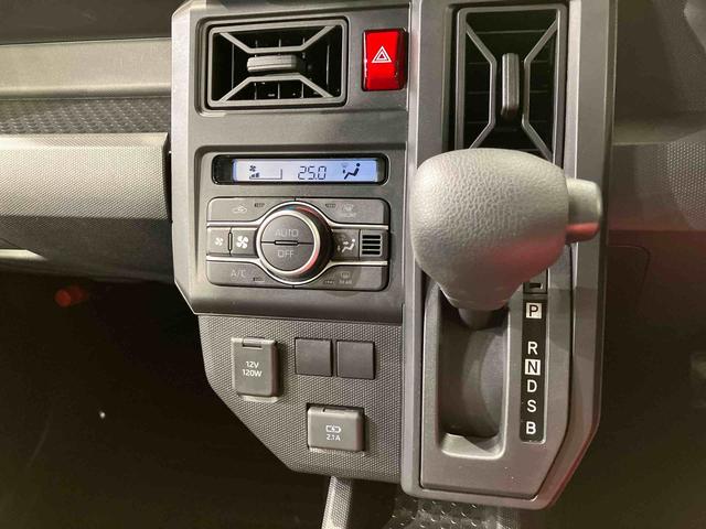 タフト X 4WD アルミホイール アイドリングストップ オートマチックハイビーム 衝突防止システム LEDヘッドランプ レーンアシスト スマートキー 記録簿 ワンオーナー エアバッグ エアコン CD ABS(10枚目)