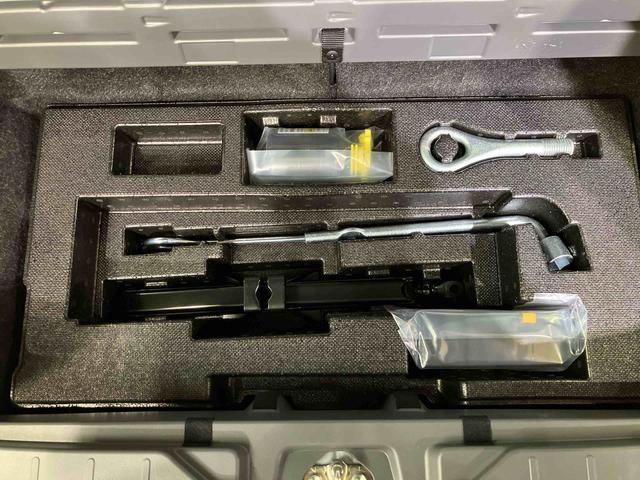 タフト X 4WD アルミホイール アイドリングストップ オートマチックハイビーム 衝突防止システム LEDヘッドランプ レーンアシスト スマートキー 記録簿 ワンオーナー エアバッグ エアコン CD ABS(17枚目)