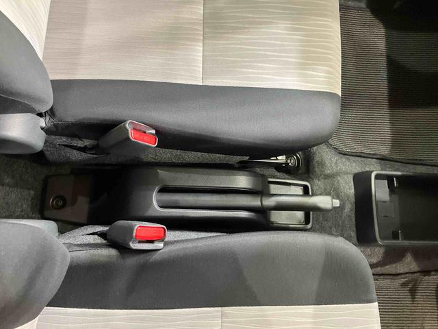 ミライース Ｘ　リミテッドＳＡＩＩＩ　４ＷＤ　アイドリングストップ　オートマチックハイビーム　衝突防止システム　ＬＥＤヘッドランプ　レーンアシスト　キーレスエントリー　記録簿　ワンオーナー　エアバッグ　エアコン　パワーステアリング　ＣＤ（30枚目）