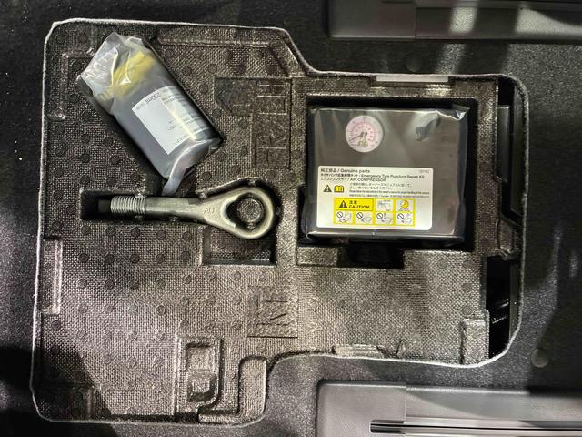 タント ファンクロスターボ　４ＷＤ　アルミホイール　シートヒーター　ターボ　アイドリングストップ　オートマチックハイビーム　衝突防止システム　ＬＥＤヘッドランプ　レーンアシスト　スマートキー　記録簿　ワンオーナー　エアバッグ（17枚目）