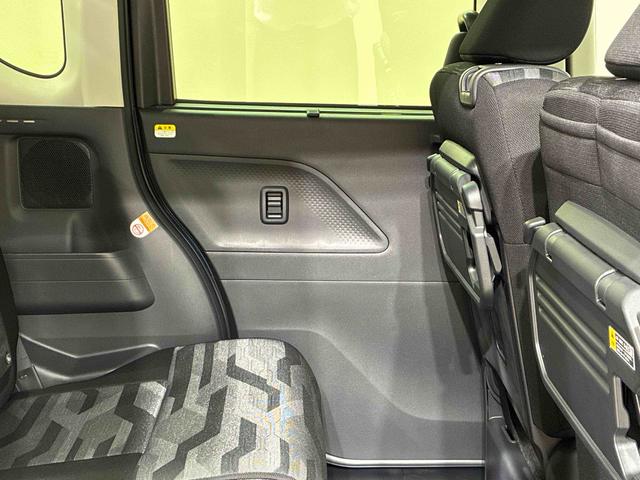 タント ファンクロスターボ　４ＷＤ　アルミホイール　シートヒーター　ターボ　アイドリングストップ　オートマチックハイビーム　衝突防止システム　ＬＥＤヘッドランプ　レーンアシスト　スマートキー　記録簿　ワンオーナー　エアバッグ（36枚目）