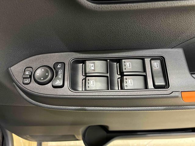 タント ファンクロスターボ　４ＷＤ　アルミホイール　シートヒーター　ターボ　アイドリングストップ　オートマチックハイビーム　衝突防止システム　ＬＥＤヘッドランプ　レーンアシスト　スマートキー　記録簿　ワンオーナー　エアバッグ（6枚目）