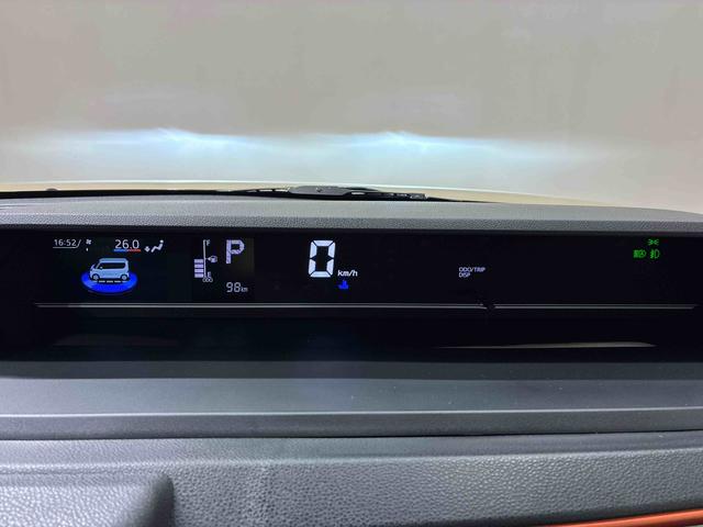 タント ファンクロスターボ　４ＷＤ　アルミホイール　シートヒーター　ターボ　アイドリングストップ　オートマチックハイビーム　衝突防止システム　ＬＥＤヘッドランプ　レーンアシスト　スマートキー　記録簿　ワンオーナー　エアバッグ（8枚目）