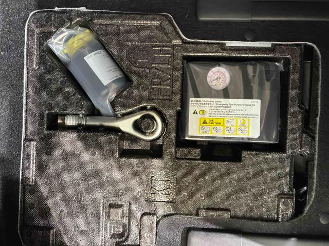 タント ファンクロスターボ　４ＷＤ　アルミホイール　シートヒーター　ターボ　アイドリングストップ　オートマチックハイビーム　衝突防止システム　ＬＥＤヘッドランプ　レーンアシスト　スマートキー　記録簿　ワンオーナー　エアバッグ（17枚目）