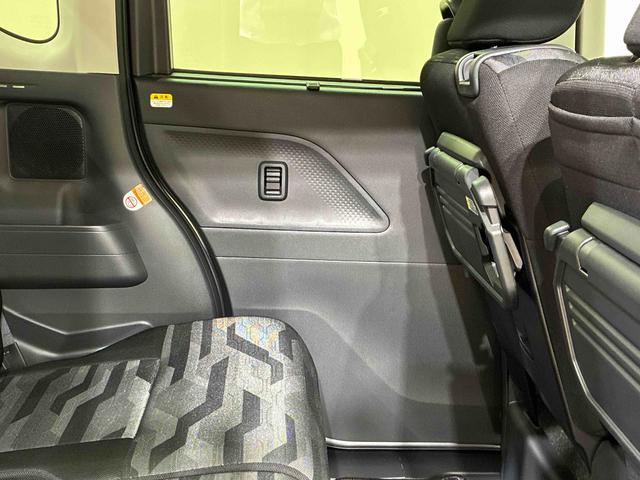 タント ファンクロスターボ　４ＷＤ　アルミホイール　シートヒーター　ターボ　アイドリングストップ　オートマチックハイビーム　衝突防止システム　ＬＥＤヘッドランプ　レーンアシスト　スマートキー　記録簿　ワンオーナー　エアバッグ（36枚目）