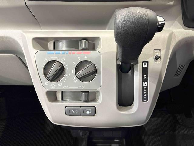 ミライース X SAIII 4WD アイドリングストップ オートマチックハイビーム 衝突防止システム LEDヘッドランプ レーンアシスト キーレスエントリー 記録簿 ワンオーナー エアバッグ エアコン パワーステアリング ABS(10枚目)