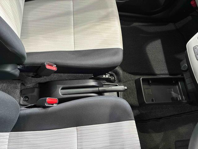 ミライース X SAIII 4WD アイドリングストップ オートマチックハイビーム 衝突防止システム LEDヘッドランプ レーンアシスト キーレスエントリー 記録簿 ワンオーナー エアバッグ エアコン パワーステアリング ABS(30枚目)