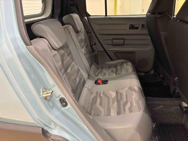 タフト G ダーククロムベンチャー 4WD アルミホイール シートヒーター アイドリングストップ オートマチックハイビーム 衝突防止システム LEDヘッドランプ レーンアシスト スマートキー 記録簿 ワンオーナー エアバッグ エアコン(4枚目)