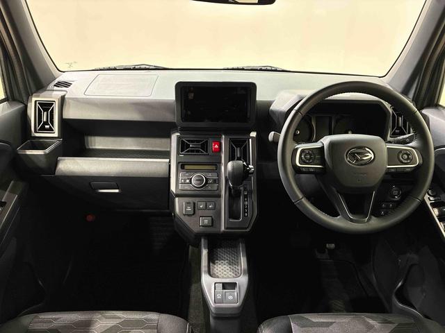 タフト G ダーククロムベンチャー 4WD アルミホイール シートヒーター アイドリングストップ オートマチックハイビーム 衝突防止システム LEDヘッドランプ レーンアシスト スマートキー 記録簿 ワンオーナー エアバッグ エアコン(5枚目)