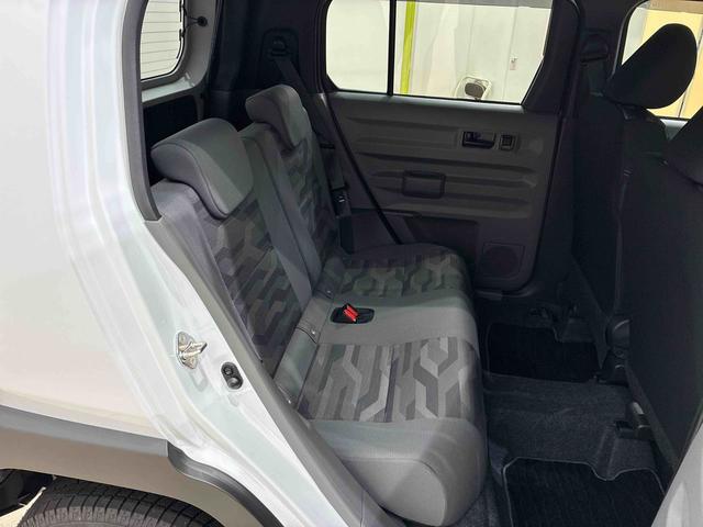 タフト Ｇ　ダーククロムベンチャー　４ＷＤ　アルミホイール　シートヒーター　アイドリングストップ　オートマチックハイビーム　衝突防止システム　ＬＥＤヘッドランプ　レーンアシスト　スマートキー　記録簿　ワンオーナー　エアバッグ　エアコン（4枚目）