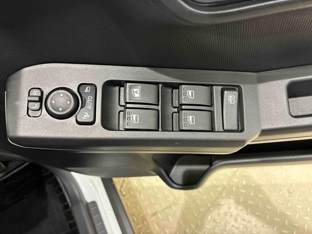 タフト Ｇ　ダーククロムベンチャー　４ＷＤ　アルミホイール　シートヒーター　アイドリングストップ　オートマチックハイビーム　衝突防止システム　ＬＥＤヘッドランプ　レーンアシスト　スマートキー　記録簿　ワンオーナー　エアバッグ　エアコン（6枚目）