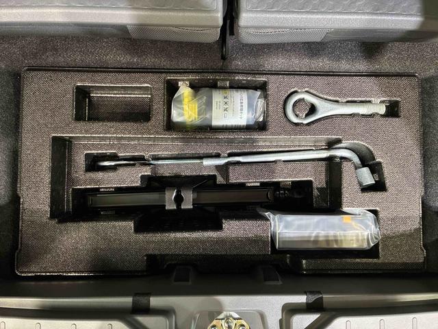 タフト Ｇ　ダーククロムベンチャー　４ＷＤ　アルミホイール　シートヒーター　アイドリングストップ　オートマチックハイビーム　衝突防止システム　ＬＥＤヘッドランプ　レーンアシスト　スマートキー　記録簿　ワンオーナー　エアバッグ　エアコン（17枚目）