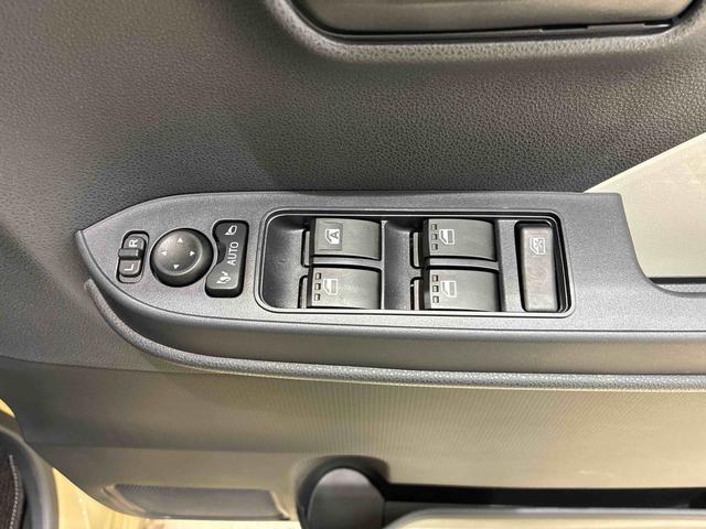 タント L 4WD シートヒーター アイドリングストップ オートマチックハイビーム 衝突防止システム LEDヘッドランプ レーンアシスト スマートキー 記録簿 ワンオーナー エアバッグ エアコン パワーウィンドウ(6枚目)