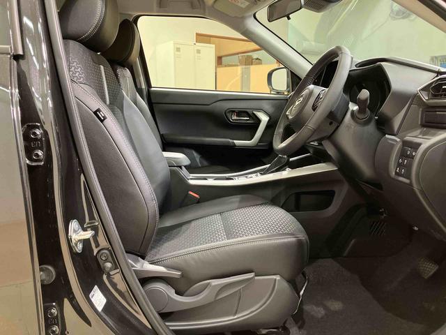 ロッキー プレミアムG 4WD アルミホイール シートヒーター ターボ アイドリングストップ オートマチックハイビーム 衝突防止システム LEDヘッドランプ レーンアシスト スマートキー 記録簿 ワンオーナー エアバッグ(3枚目)