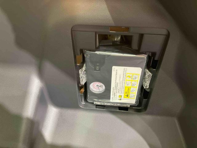 ロッキー プレミアムG 4WD アルミホイール シートヒーター ターボ アイドリングストップ オートマチックハイビーム 衝突防止システム LEDヘッドランプ レーンアシスト スマートキー 記録簿 ワンオーナー エアバッグ(17枚目)