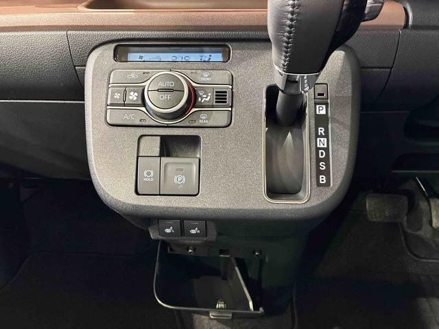 納車前にはプロのメカニックが、各部の点検を行います。ディーラーにしか出来ない品質、そしてサービスできっと満足していただけると思います！