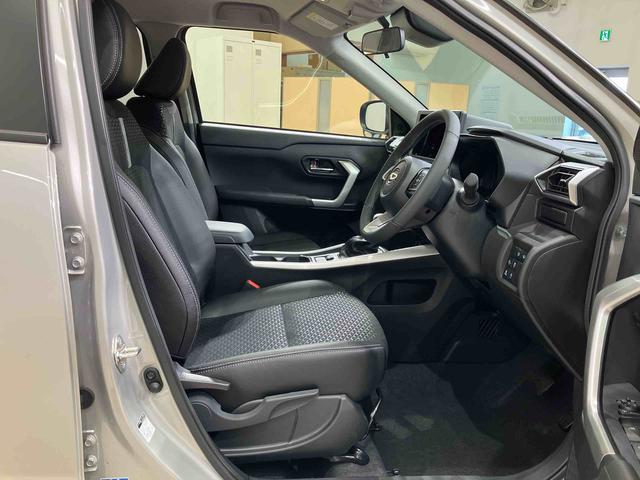 ロッキー プレミアムＧ　４ＷＤ　アルミホイール　シートヒーター　ターボ　アイドリングストップ　オートマチックハイビーム　衝突防止システム　ＬＥＤヘッドランプ　レーンアシスト　スマートキー　記録簿　ワンオーナー　エアバッグ（3枚目）