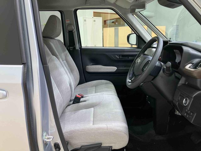 ムーヴ Ｘ　４ＷＤ　アイドリングストップ　オートマチックハイビーム　衝突防止システム　ＬＥＤヘッドランプ　レーンアシスト　スマートキー　記録簿　ワンオーナー　エアバッグ　エアコン　パワーステアリング（3枚目）