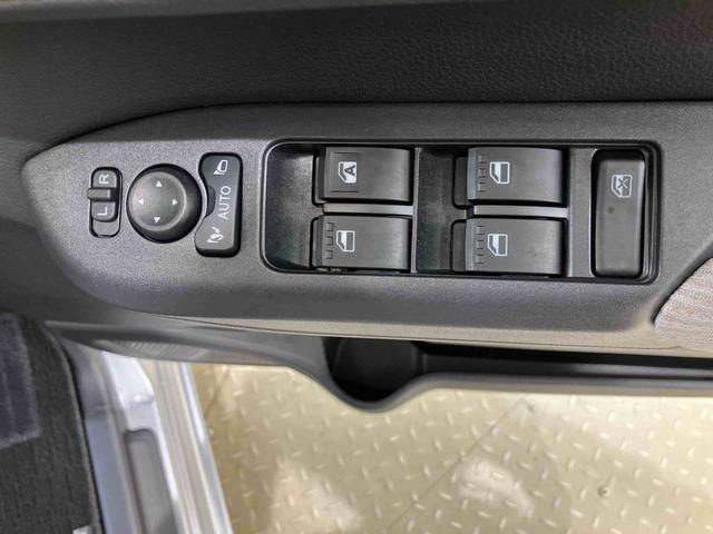 ムーヴ Ｘ　４ＷＤ　アイドリングストップ　オートマチックハイビーム　衝突防止システム　ＬＥＤヘッドランプ　レーンアシスト　スマートキー　記録簿　ワンオーナー　エアバッグ　エアコン　パワーステアリング（6枚目）